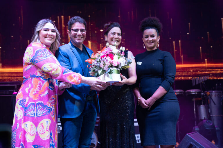 Encontro Beneficente de Mulheres: veja entrevistas da coluna Douglas Richer nos bastidores 