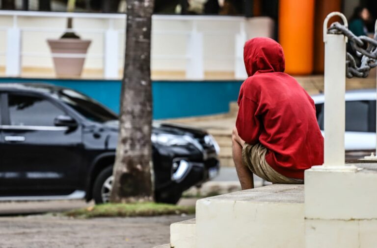 Domingo frio e ventilado, com chuvas a qualquer hora no Acre