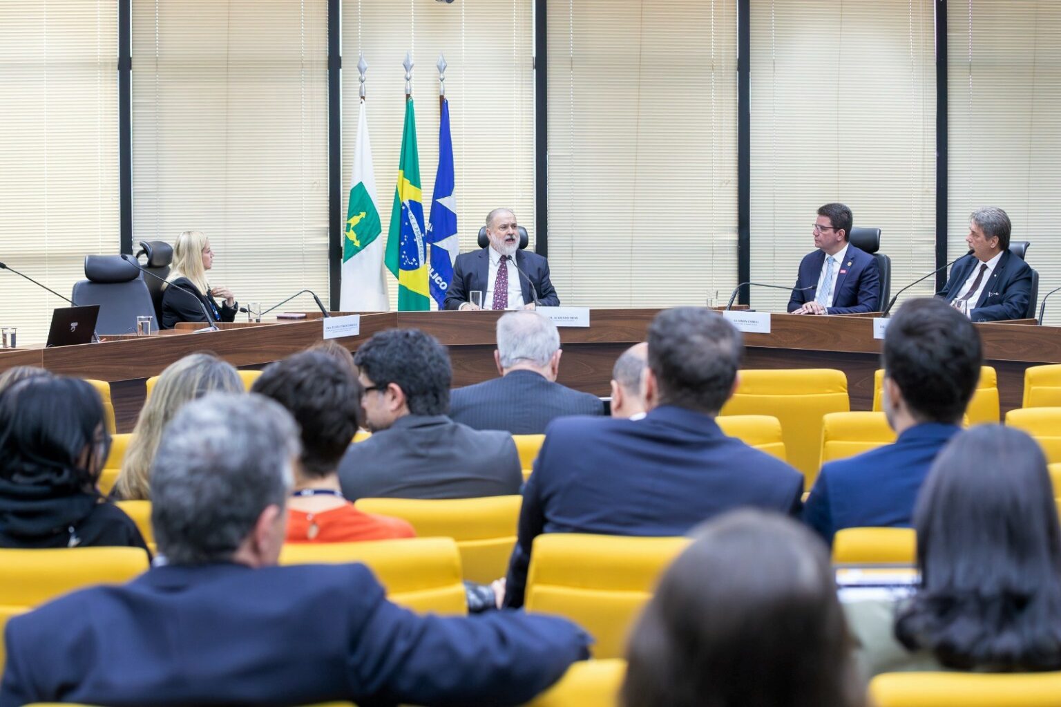 “Um ganho para a Amazônia e para o Brasil”, diz Gladson sobre atuação do Ministério Público em área socioambiental