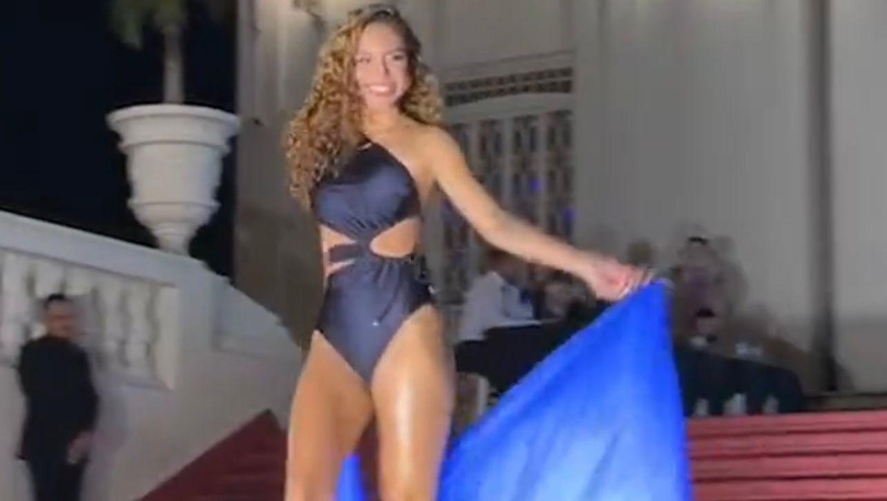 Miss Acre 2023: desfile em traje de banho marca abertura do evento