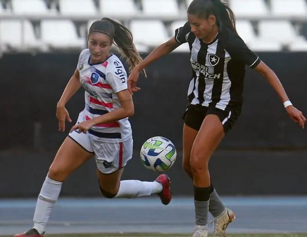 Botafogo goleia o 3b Sport e garante vaga na semi e acesso no Brasileiro Feminino