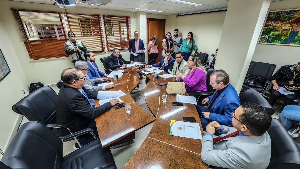 Comissões aprovam projeto que cria carteira estadual para pessoas com Síndrome de Down