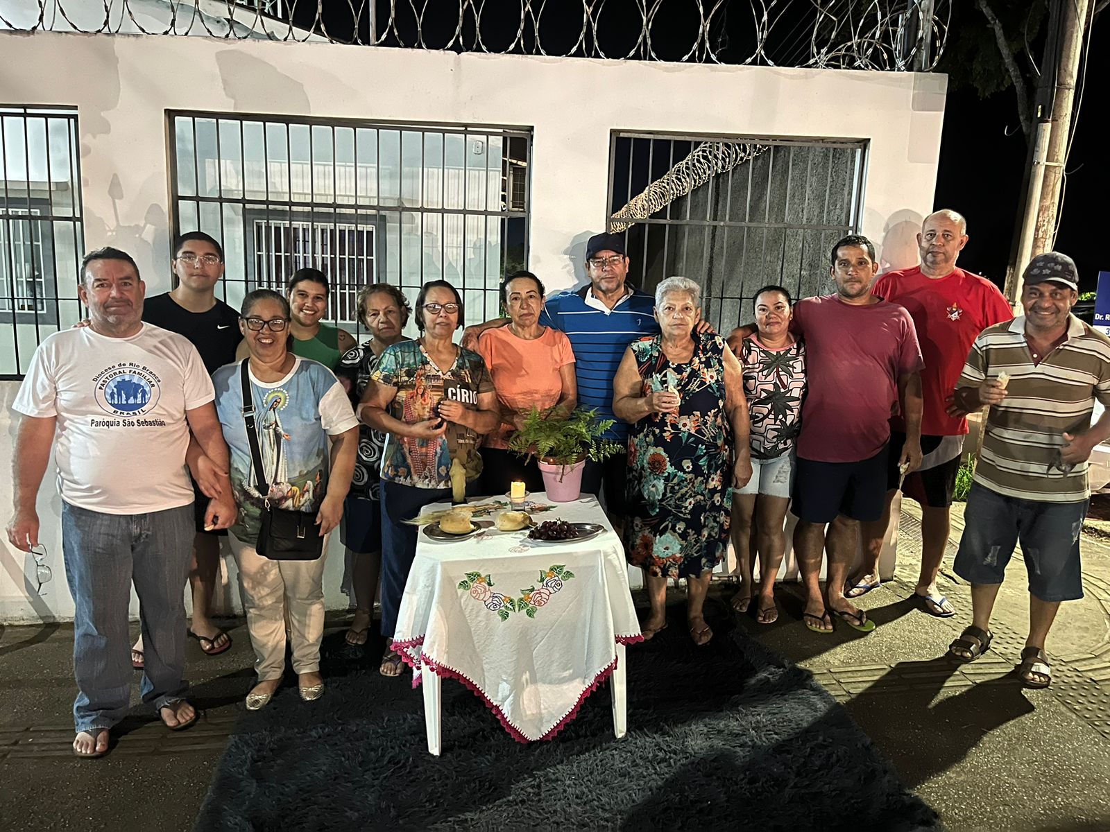 Na capital, família monta altar para procissão de Corpus Christi e se emociona: “Tradição”