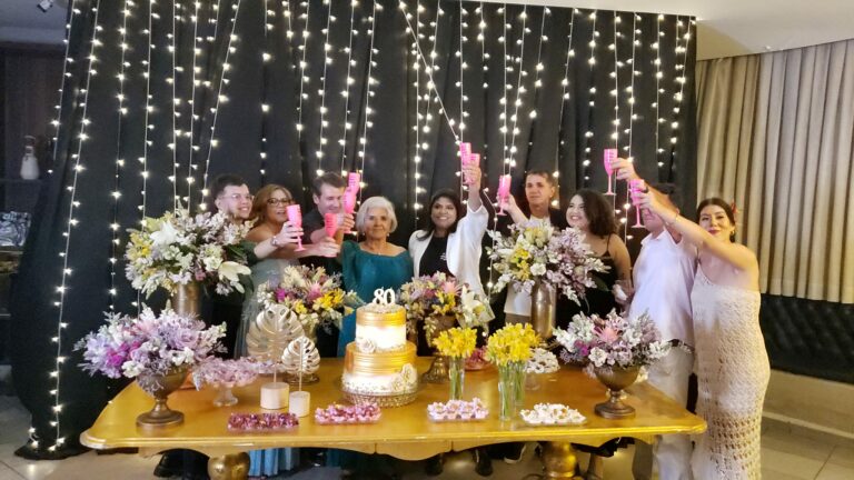 Coluna do Theodoro traz fotos exclusivas dos 80 anos de Maria Zeneida de Souza Castro