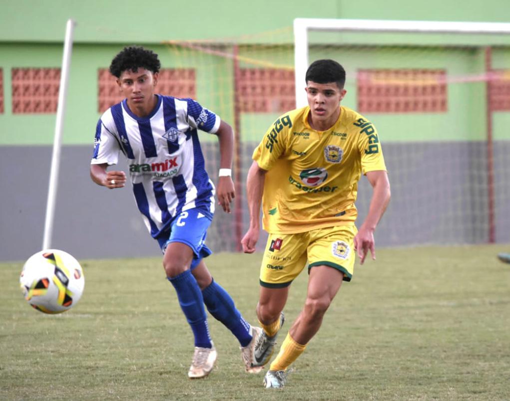 Galvez goleia Atlético e segue firme em busca do bicampeonato