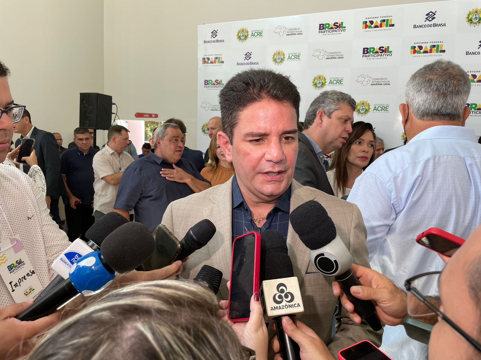 “Não adianta ter Amazônia em pé, se não temos BR e habitação”, diz Gladson a ministros