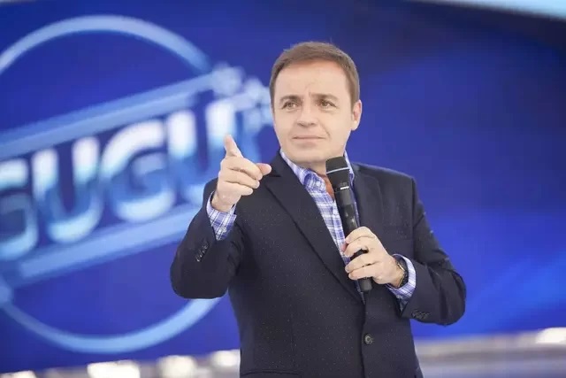 Veja fotos do homem que diz ser filho de Gugu Liberato
