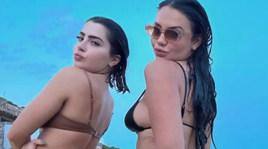 Na Grécia, Jade Picon curte piscina ao lado de Vivi: ‘Parceirinha’