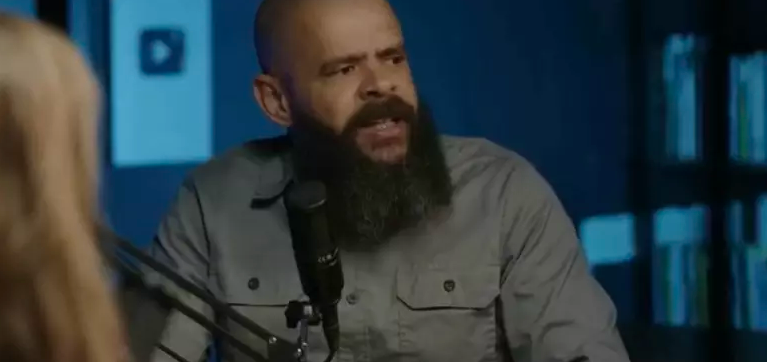 Dino pede investigação de vídeo em que pastor defende que Deus quebre a mandíbula de Lula
