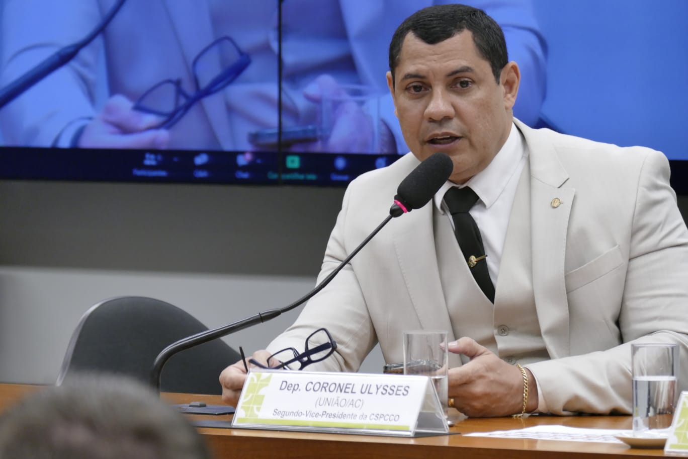 Deputado coronel Ulysses defende redução da maioridade penal