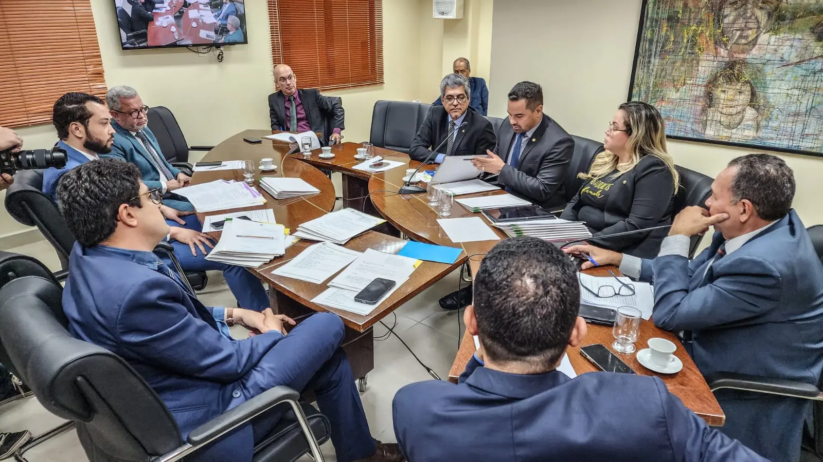 Decreto de Gladson que aumenta percentual do ICMS é derrubado por deputados