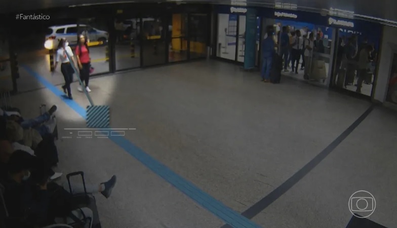 Imagens mostram como quadrilha agia para trocar malas de passageiros por bagagens cheias de cocaína