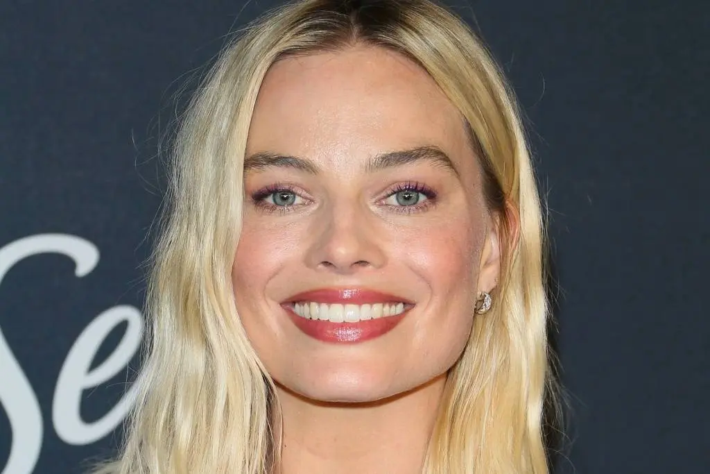 Margot Robbie já trabalhou no Subway e limpava casas antes de fazer sucesso em Hollywood