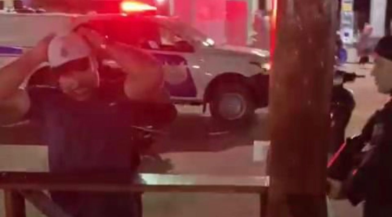 Abordagem policial em bar de Senador Guiomard gera solidariedade nas redes sociais