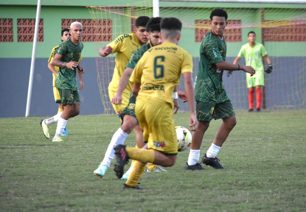 Galvez e Sena Madureira disputam confronto importante