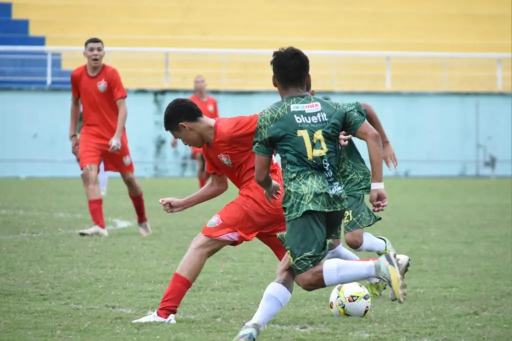 Favoritos ao título, Galvez e Santa Cruz fazem estreias no Estadual