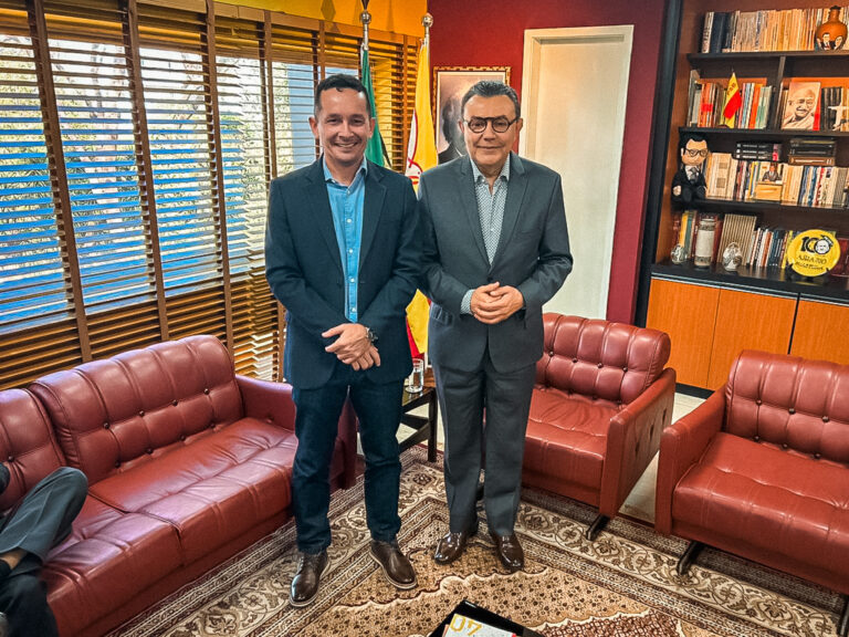 Presidente nacional do PSB recebe Adailton para discutir as eleições municipais