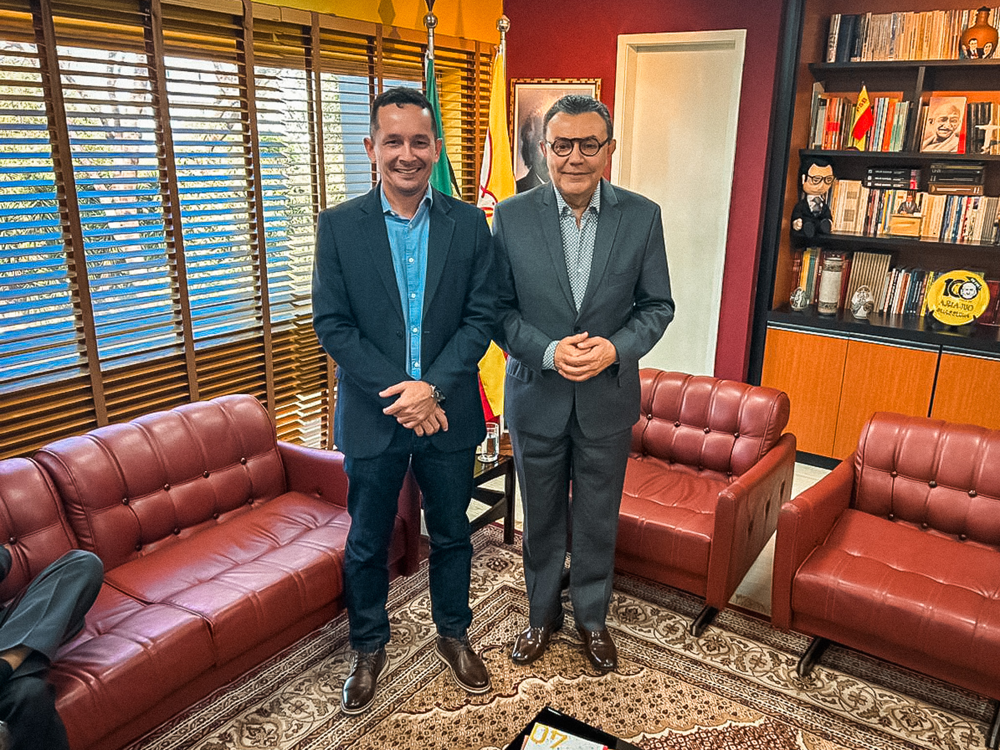 Presidente nacional do PSB recebe Adailton para discutir as eleições municipais