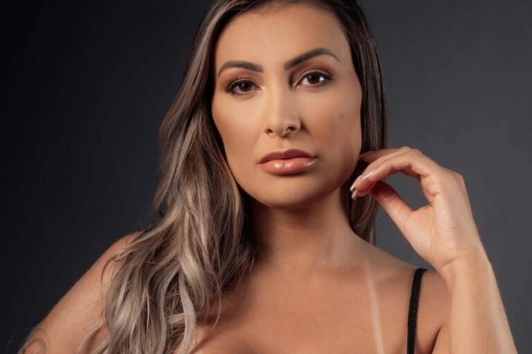 Andressa Urach mostra brinquedo erótico e expõe reação da mãe: “Misericórdia”