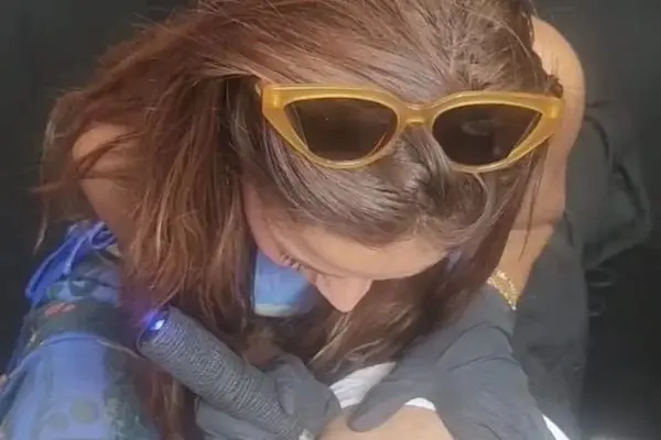 Anitta faz tatuagem em local íntimo no namorado, Simone Susinna