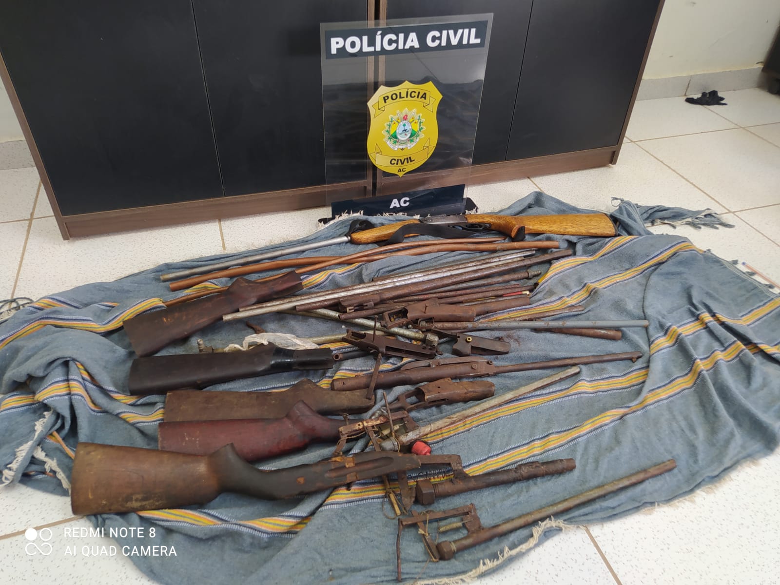 Polícia desmonta oficina de armas artesanais no interior do Acre