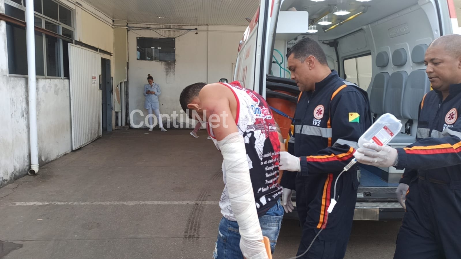 Homem é flagrado roubando e acaba levando surra de facção em Rio Branco