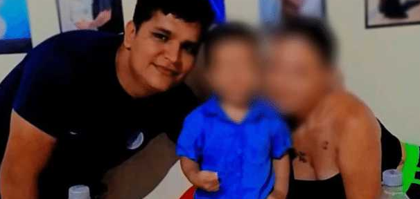Pai é demitido após foto com refrigerante rival na festa do filho de 2 anos