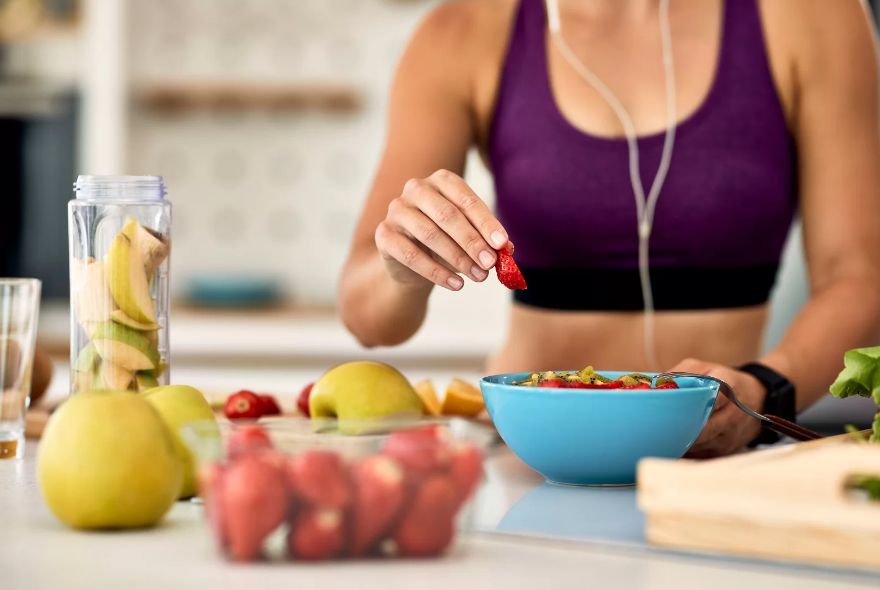 Conheça uma fruta popular que ajuda a dormir melhor e a emagrecer