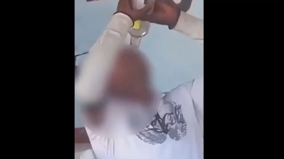 Vídeo: Homem morre ao tomar 1 litro de pinga em aposta