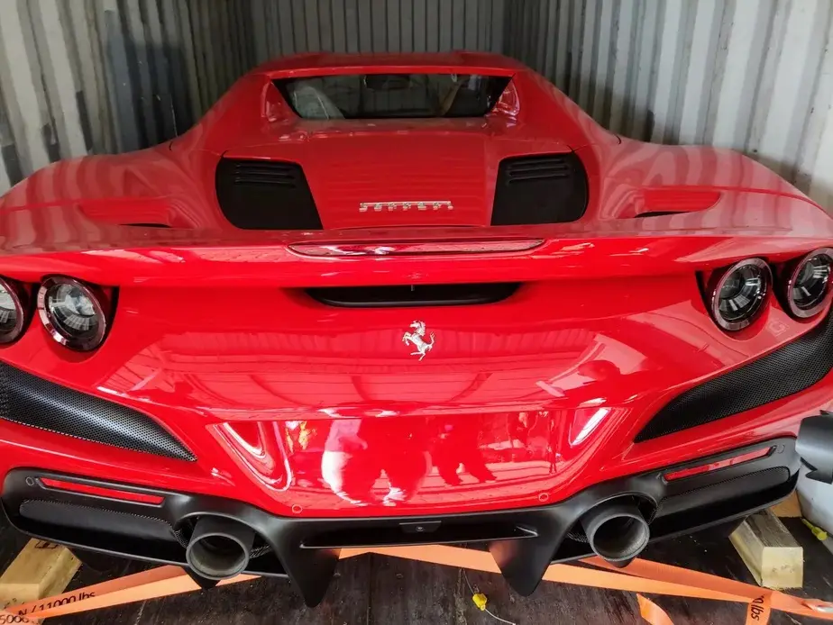 Receita Federal apreende Ferrari de R$ 1,6 milhão em fiscalização