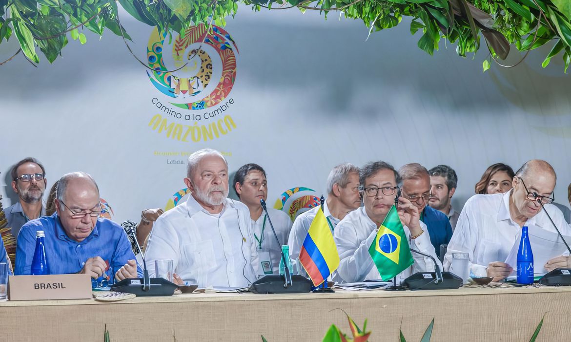 Lula propõe criação de Parlamento Amazônico, durante evento na Colômbia