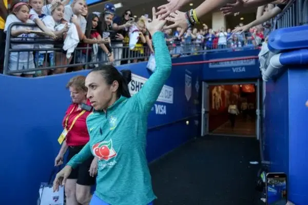 Marta no banco: veja a provável escalação do Brasil para estreia na Copa
