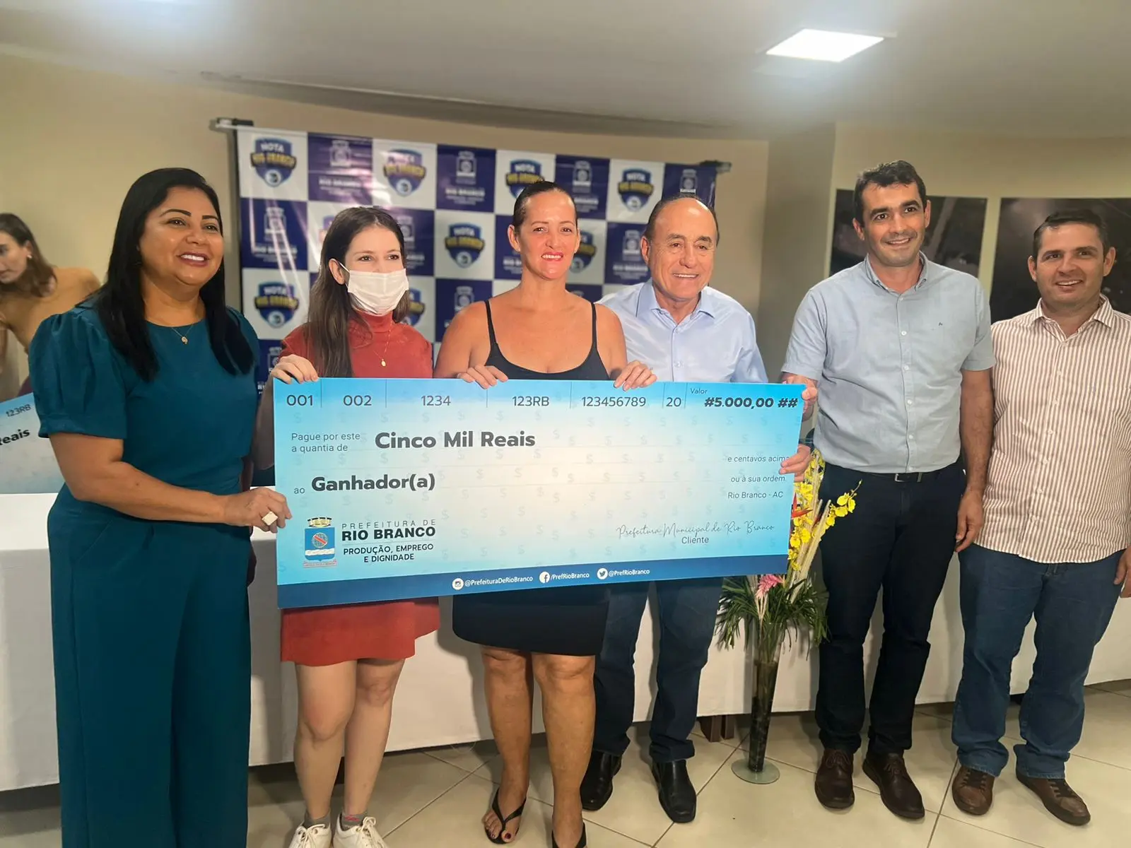 Bocalom entrega R$ 30 mil em prêmios para vencedores do “Nota Rio Branco”