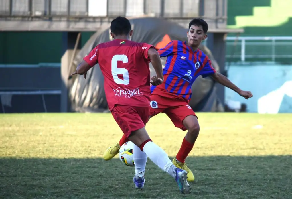 Rio Branco vence e o Andirá empata com Atlético na abertura do estadual