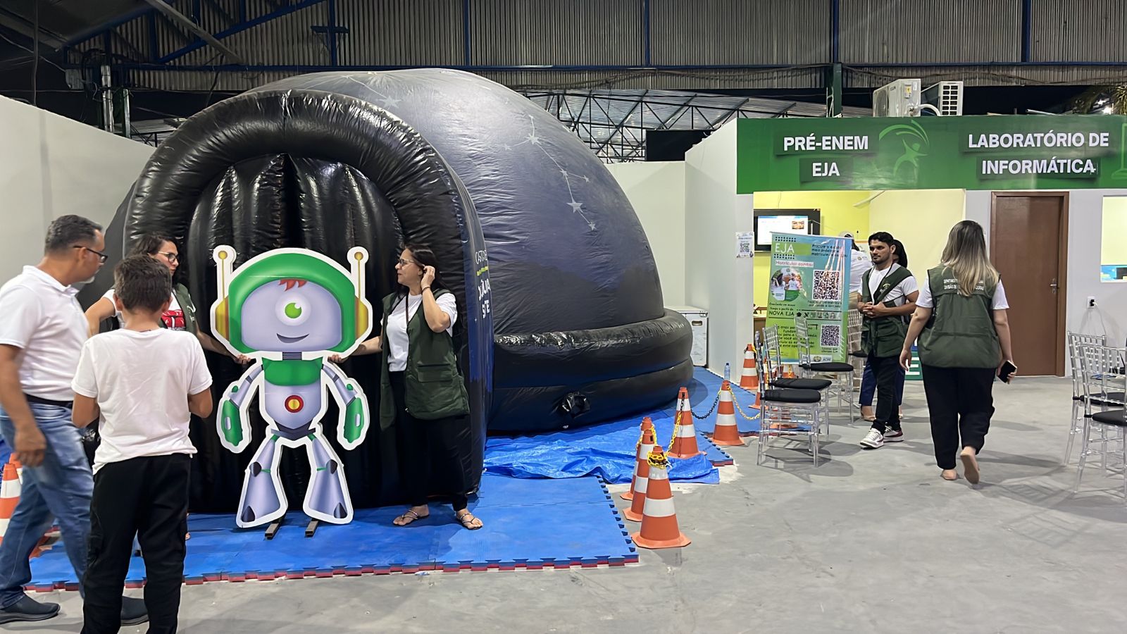 Educação do Acre promove contação de histórias para crianças na Expoacre 2023