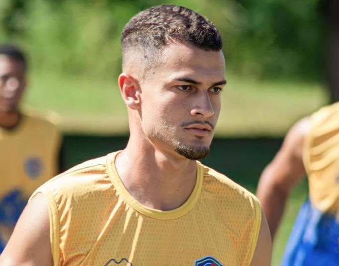 Tiago Teles vive bom momento no Araguaia e pode renovar contrato