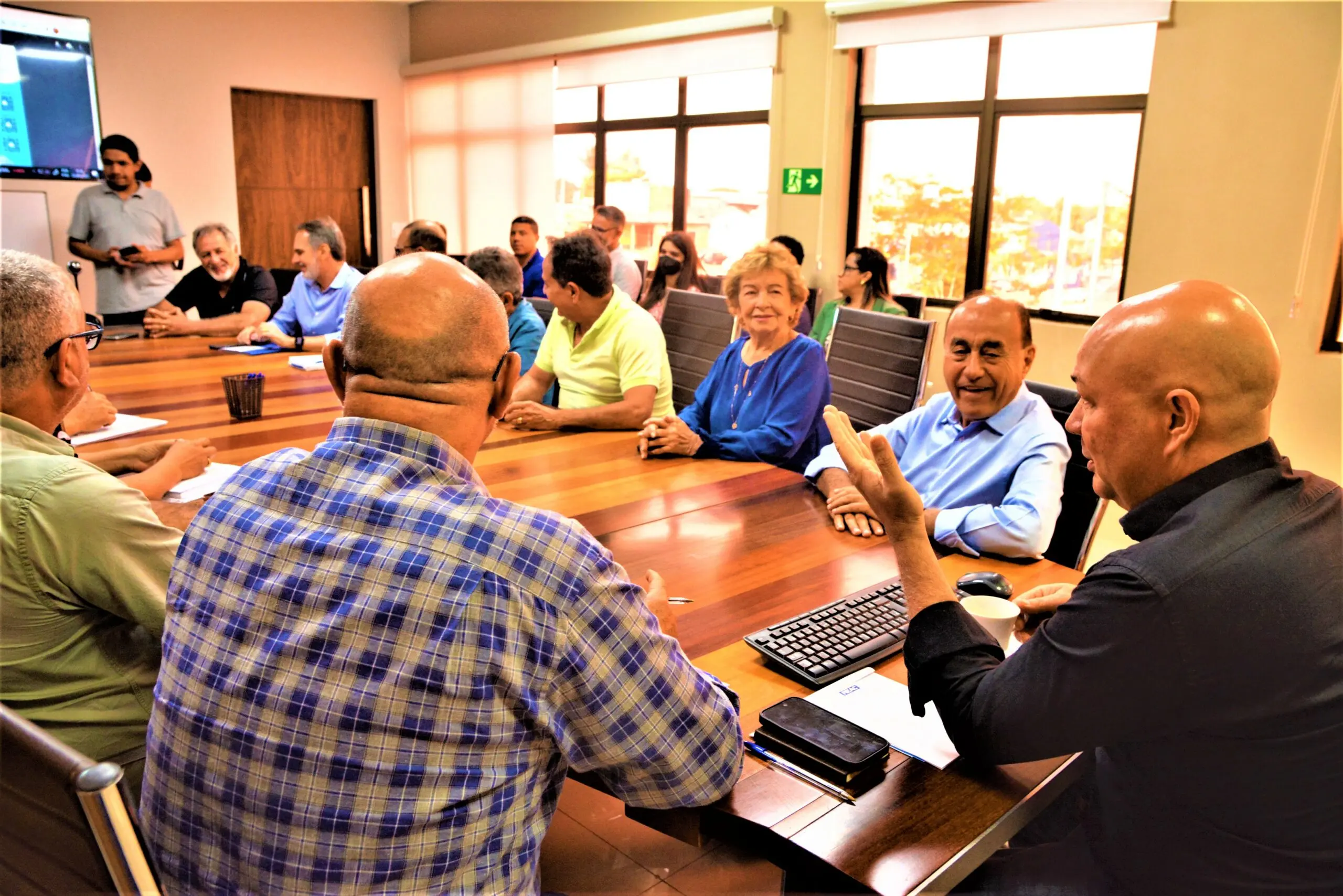 Prefeito apresenta Programa 1001 Dignidades à Federação das Indústrias em busca de parcerias