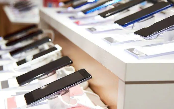Celulares na vitrine: afinal, posso comprar o modelo ou é cilada?