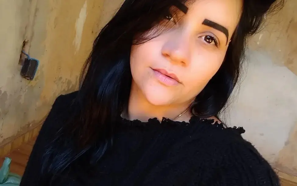 Após atear fogo e matar ex-mulher, homem ameaça babá: ‘vai ser a próxima vítima’