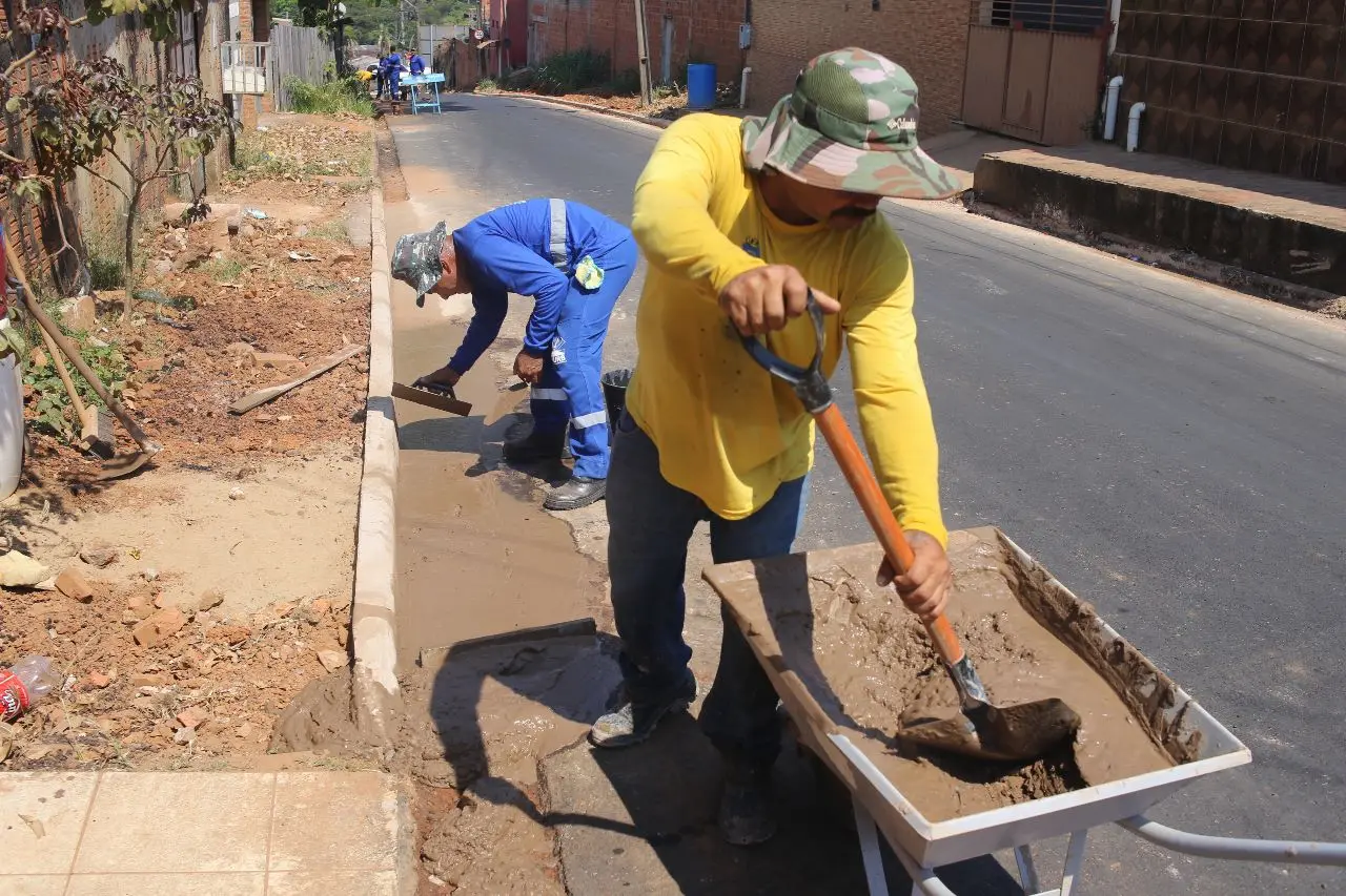 Prefeitura de Rio Branco trabalha na recuperação de várias ruas em toda cidade