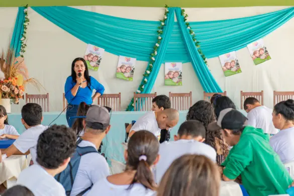 VEÍCULO APAE CZS (11)