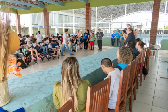 VEÍCULO APAE CZS (27)