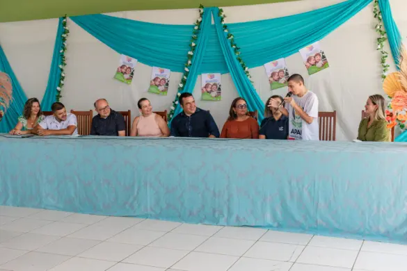 VEÍCULO APAE CZS (33)