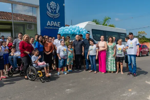 VEÍCULO APAE CZS (39)