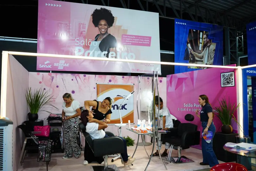 ‘Salão Parceiro’ do Sebrae e Senac oferecem serviços de cabelo e maquiagem gratuitos