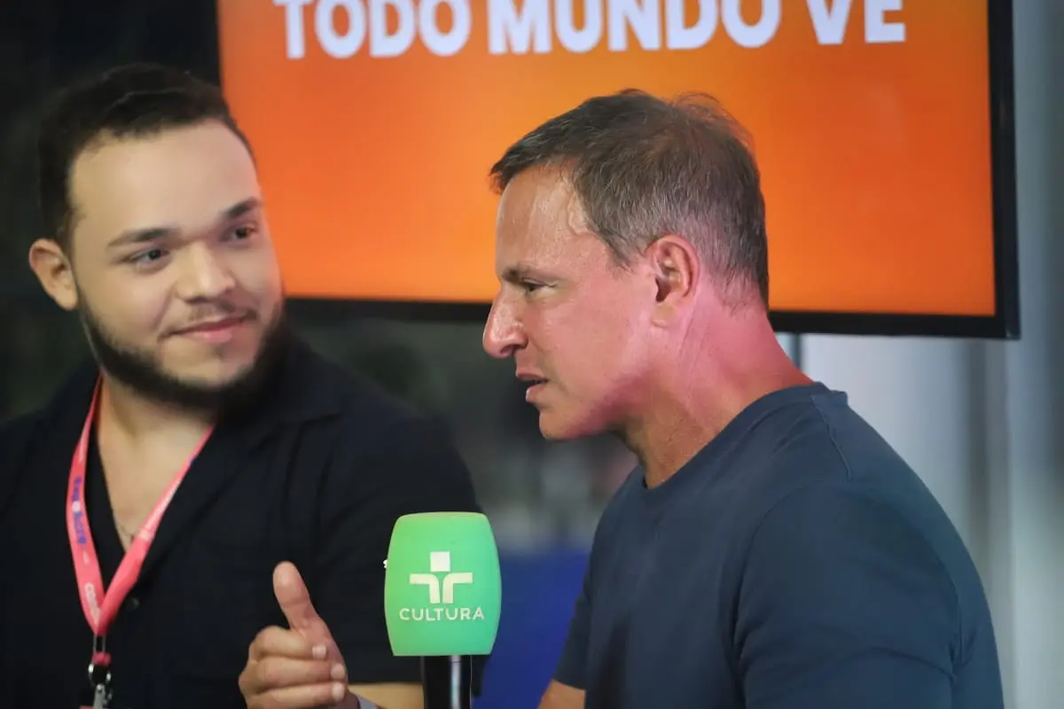 Bittar diz que deverá apoiar Alan para o governo em 2026 e confirma reeleição ao senado