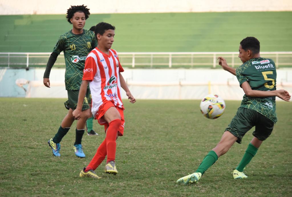 Santa Cruz e Galvez querem confirmar classificações no Estadual