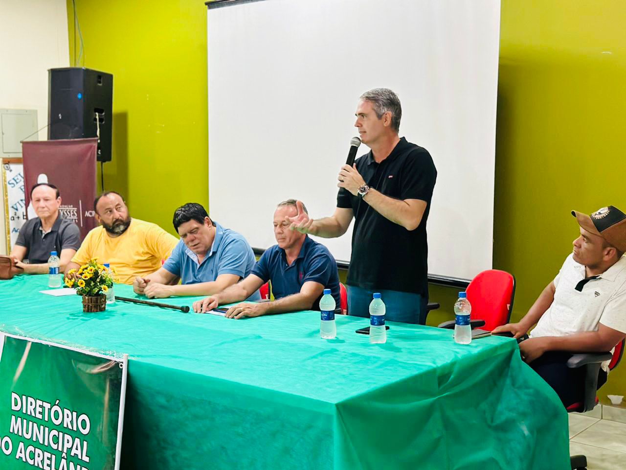 Em Acrelândia, Marcus Alexandre participa da eleição do diretório municipal do MDB