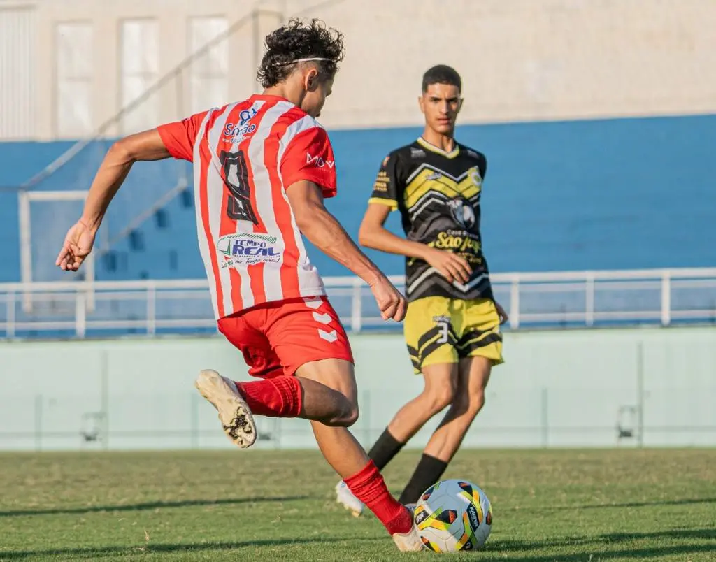 Santa Cruz acerta a volta do zagueiro Thiago para fase decisiva