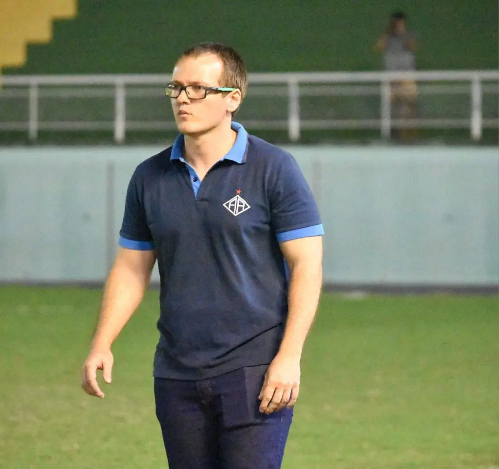 Ivan Mazzuia deixa o comando Atlético com equipe classificada